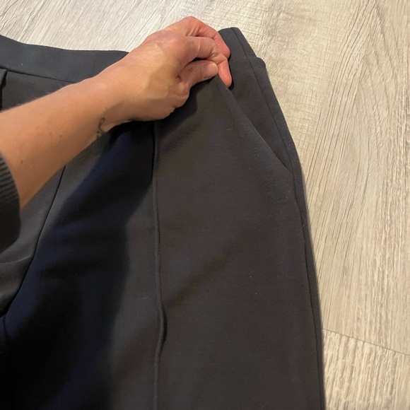 Banana Republic soft cropped high waist pleated elasticized waist pants S - Picture 8 of 11